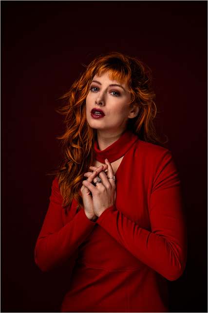 D7409_Red