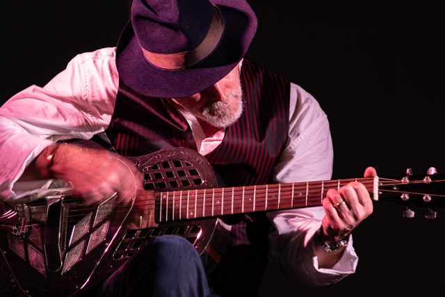 D8383_Jazz_Man
