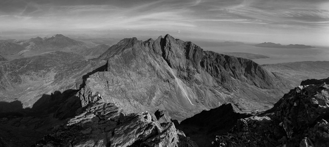 D8458_Climbing_the_Black_Cuillins__Isle_of_Skye