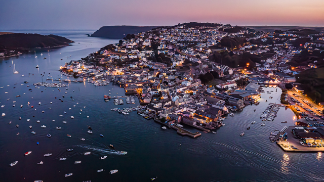 D8469_Golden_hour_in_Salcombe