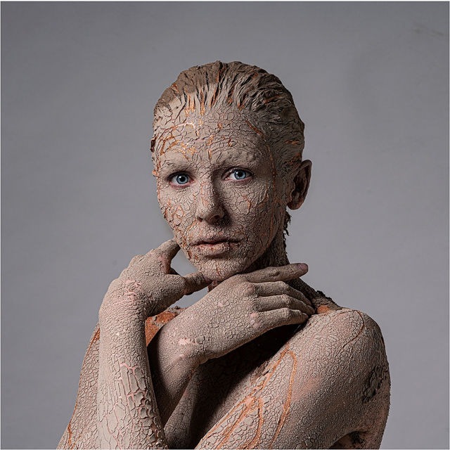 P7739_Girl_of_clay Girl of Clay